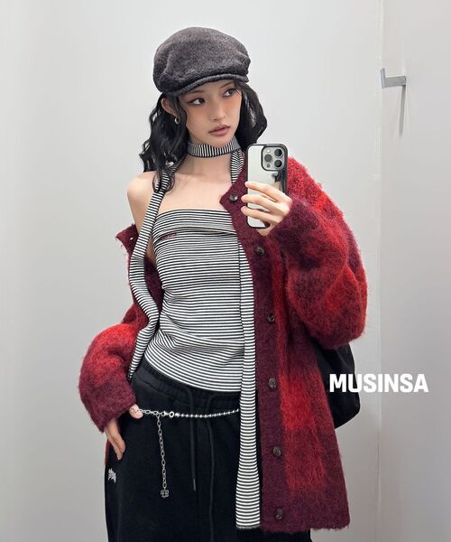 MUSINSA STANDARD WOMAN(ムシンサスタンダードウーマン)の「ウィメンズボリュームフープイヤリング(ピアス(両耳用)・レディース・その他・FREE)」の9枚目の写真