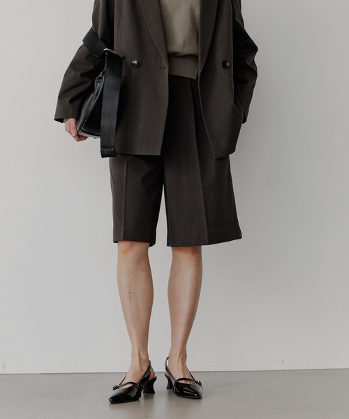 BAYFLOW（ベイフロー）の「[セットアップ着用可能]タックハーフパンツ（その他パンツ・レディース・チャコールグレー/ベージュ・SMALL/MEDIUM）」の11枚目の写真