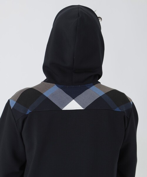 BLACK LABEL CRESTBRIDGE(ブラックレーベル・クレストブリッジ)の「ヨークチェックガーズマンワッペンフーディー(パーカー・メンズ・ブラック/オフホワイト・S/L/XL/M)」の14枚目の写真