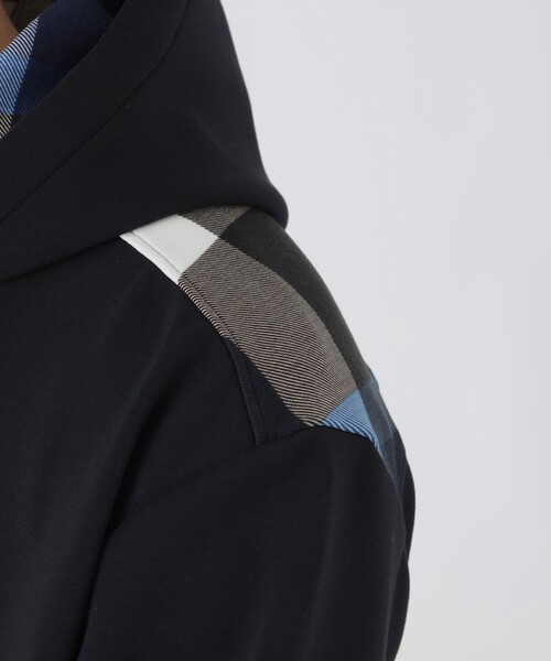 BLACK LABEL CRESTBRIDGE(ブラックレーベル・クレストブリッジ)の「ヨークチェックガーズマンワッペンフーディー(パーカー・メンズ・ブラック/オフホワイト・S/L/XL/M)」の16枚目の写真