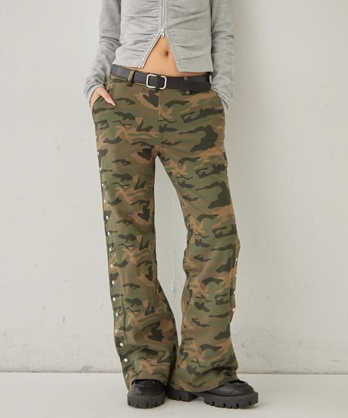 WHO'S WHO gallery（フーズフーギャラリー）の「スウェットミディフレアスタッズパンツ（スウェットパンツ・レディース・ブラック/グレー/カーキ・FREE）」の13枚目の写真