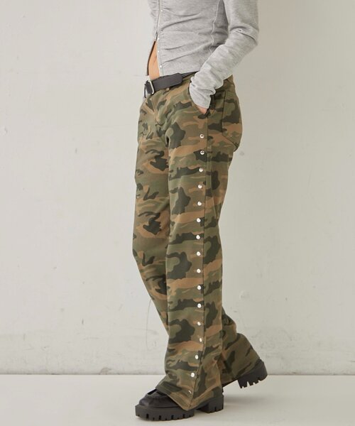 WHO'S WHO gallery（フーズフーギャラリー）の「スウェットミディフレアスタッズパンツ（スウェットパンツ・レディース・ブラック/グレー/カーキ・FREE）」の15枚目の写真