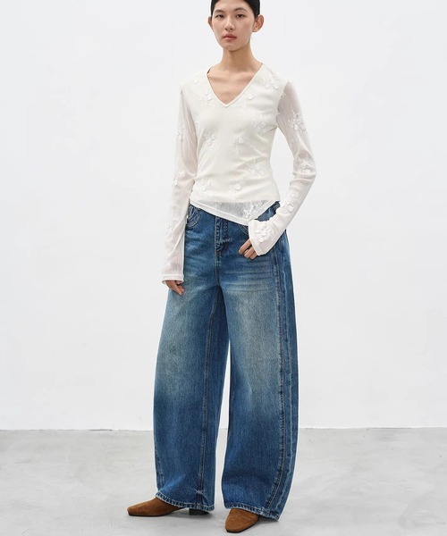 EIGHTHMONTH（エイスマンス）の「ボリュームカーブ デニムパンツ EM26s026【EIGHTHMONTH】（デニムパンツ・レディース・ブルー・S/M/L）」の18枚目の写真