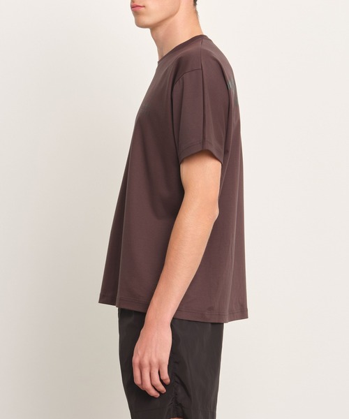 TATRAS(タトラス)の「TATRAS(タトラス) TIDEO ティデオ(Tシャツ/カットソー・メンズ・チャコールグレー/サックスブルー/ブラック/ホワイト/イエロー/ネイビー・4/3/2/1/5)」の8枚目の写真