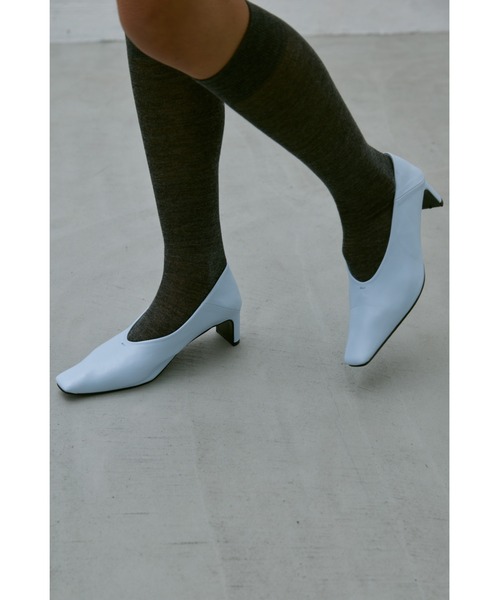 un/neu（アンノイ）の「シンプルスクエアトゥヒール（パンプス・レディース・ブラック/ブルー・LARGE/MEDIUM/SMALL）」の19枚目の写真