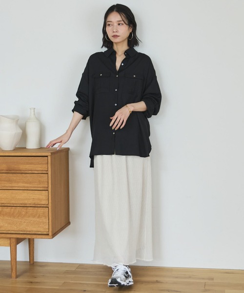Doux archives(ドゥアルシーヴ)の「リネンライクアウトポケットシャツ(シャツ/ブラウス・レディース・ブラック/ベージュ/サックスブルー・FREE)」の4枚目の写真