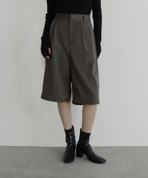 hellam（へラム）の「TRツイルタックハーフパンツ（スラックス・レディース・アイボリー/グレー/ブラック・FREE）」の13枚目の写真