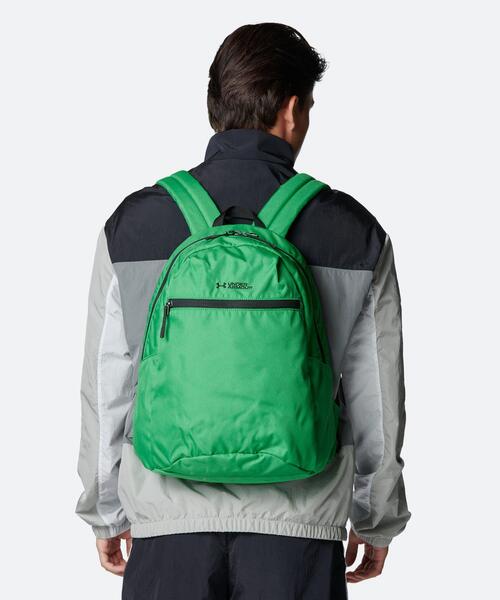 UNDER ARMOUR(アンダーアーマー)の「UAライトデー バックパック(ライフスタイル/メンズ/レディース)(バックパック/リュック・レディース・グリーン系・ONESIZE)」の5枚目の写真