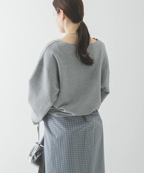 URBAN RESEARCH（アーバンリサーチ）の「カットオフショートスウェット（スウェット・レディース・ブラック/グレー系その他・FREE）」の4枚目の写真