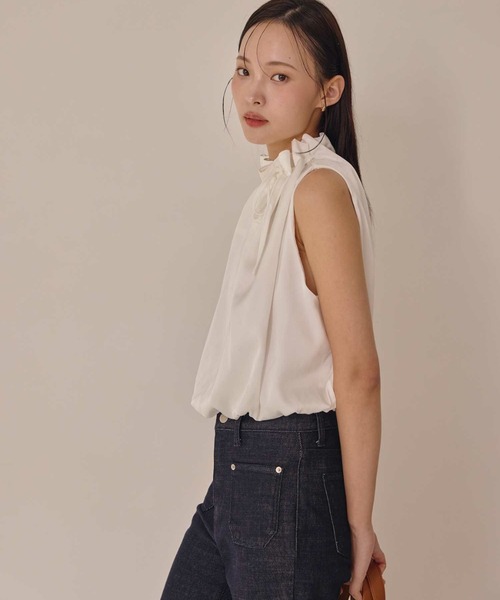 ACYM（アシーム）の「ノースリーブサテンブラウス（シャツ/ブラウス・レディース・ブラック/ホワイト・FREE）」の6枚目の写真