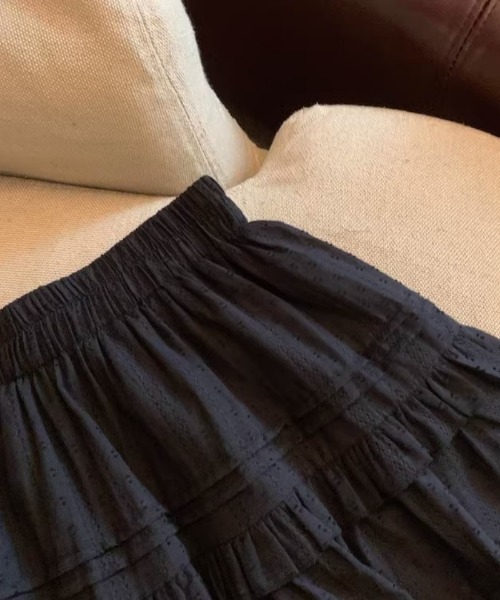 Ritzy(リッツィー)の「フリルティアード・ミニスカート(スカート・レディース・ブラック/ホワイト・LARGE/MEDIUM)」の9枚目の写真