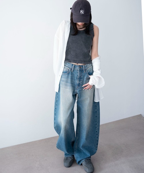 WEGO(ウィゴー)の「WEGO/【26年春夏新作】ワイドカーブデニムパンツ(デニムパンツ・レディース・ブラック系3/コバルトブルー/スカイブルー・SMALL/MEDIUM)」の5枚目の写真