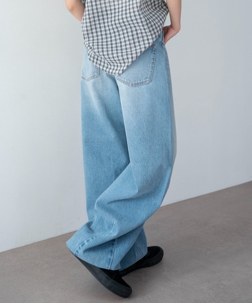 WEGO(ウィゴー)の「WEGO/【26年春夏新作】ワイドカーブデニムパンツ(デニムパンツ・レディース・ブラック系3/コバルトブルー/スカイブルー・SMALL/MEDIUM)」の12枚目の写真