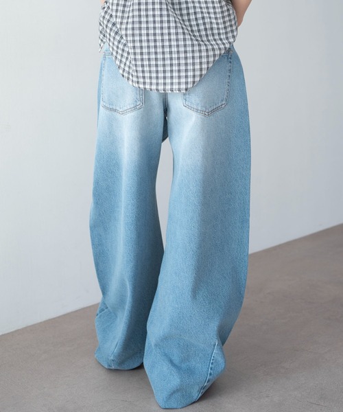 WEGO(ウィゴー)の「WEGO/【26年春夏新作】ワイドカーブデニムパンツ(デニムパンツ・レディース・ブラック系3/コバルトブルー/スカイブルー・SMALL/MEDIUM)」の13枚目の写真