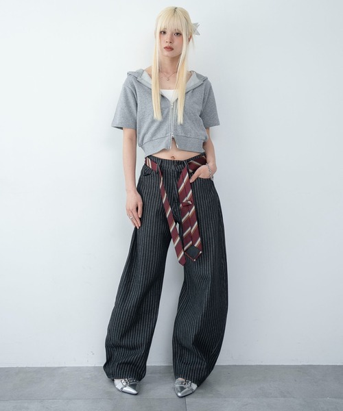 WEGO(ウィゴー)の「WEGO/【26年春夏新作】ワイドカーブデニムパンツ(デニムパンツ・レディース・ブラック系3/コバルトブルー/スカイブルー・SMALL/MEDIUM)」の4枚目の写真