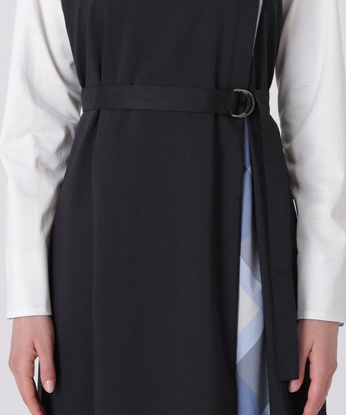 BLUE LABEL CRESTBRIDGE(ブルーレーベルクレストブリッジ)の「プレーンストレッチツイルビスチェドレス(ワンピース・レディース・ダークネイビー/ベージュ系その他/ブラック・36/38)」の6枚目の写真