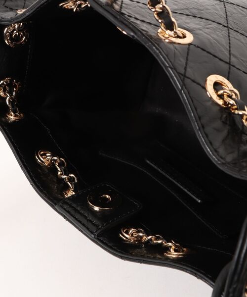CHARLES & KEITH（チャールズ & キース）の「Duo ドゥオ キルトドロー