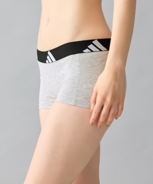 adidas（アディダス）の「adidas/アディダス ハーフショーツ 吸汗速乾（ショーツ・レディース・ブラック/杢グレー/ベージュ系その他・SMALL/MEDIUM/LARGE）」の5枚目の写真