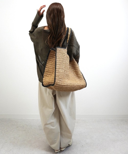 gossara(ゴサラ)の「ドロストスキッパーブラウス(シャツ/ブラウス・レディース・ライトグレー/チャコール/ブラウン・FREE)」の21枚目の写真