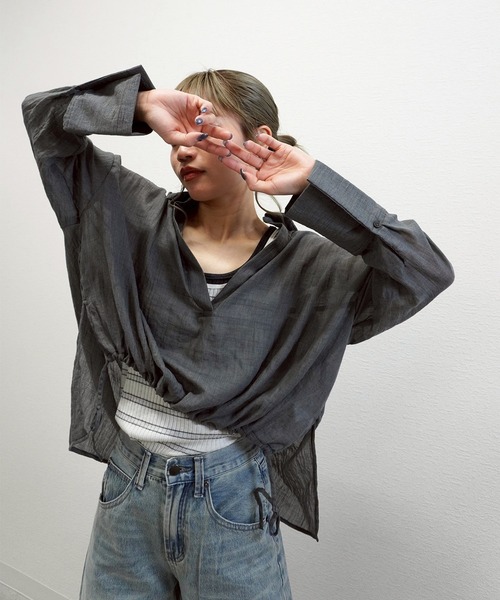 gossara(ゴサラ)の「ドロストスキッパーブラウス(シャツ/ブラウス・レディース・ライトグレー/チャコール/ブラウン・FREE)」の8枚目の写真