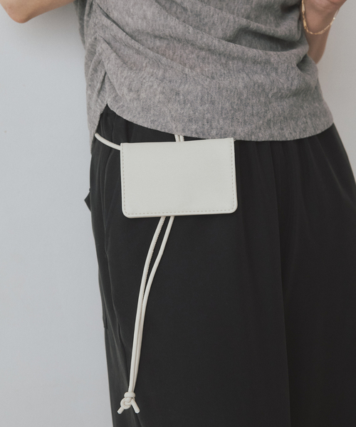 SLOBE IENA（スローブイエナ）の「SLOBE カードケース付きロープベルト（ベルト・レディース・ストーン/ブラック・FREE）」の2枚目の写真