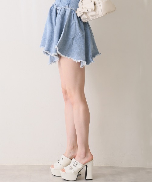 DEMETER（デメテル）の「厚底太ヒール オープントゥ バックルダブルベルト ミュールサンダル（サンダル・レディース・ブラック/アイボリー・LL/L/M/S）」の13枚目の写真