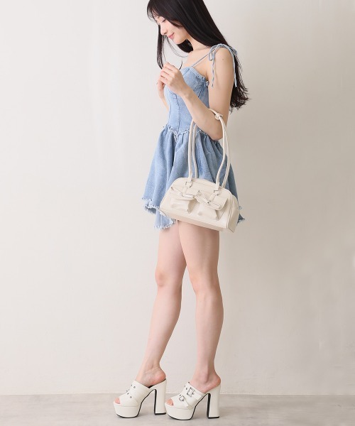 DEMETER（デメテル）の「厚底太ヒール オープントゥ バックルダブルベルト ミュールサンダル（サンダル・レディース・ブラック/アイボリー・LL/L/M/S）」の16枚目の写真