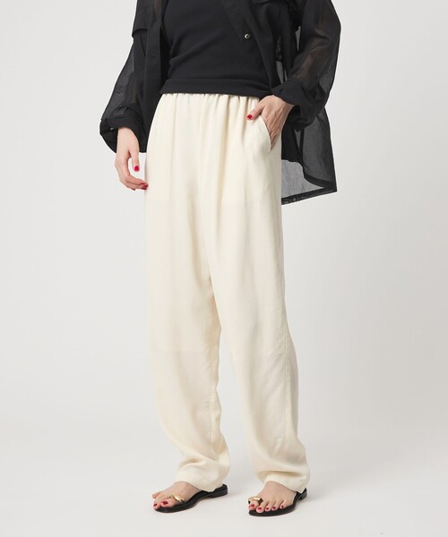 conte(コンテ)の「<conte>レーヨン イージー テーパードパンツ(その他パンツ・レディース・ブラック/ホワイト・36/38)」の3枚目の写真