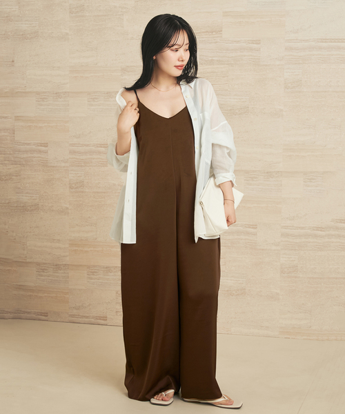 plage(プラージュ)の「dull satin パンツドレス(つなぎ/オールインワン・レディース・チョコ/ネイビー・38/36)」の4枚目の写真