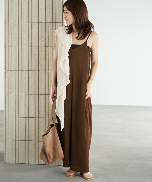 plage(プラージュ)の「dull satin パンツドレス(つなぎ/オールインワン・レディース・チョコ/ネイビー・38/36)」の6枚目の写真