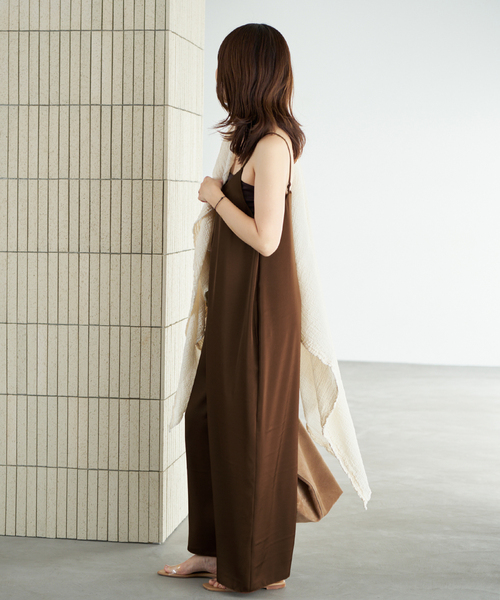 plage(プラージュ)の「dull satin パンツドレス(つなぎ/オールインワン・レディース・チョコ/ネイビー・38/36)」の7枚目の写真