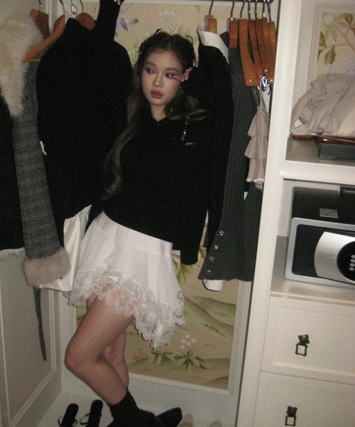 andwang(アンドワン)の「Layer Frill Lace Mini Skirt(スカート・レディース・ホワイト/ブラック・SMALL/MEDIUM)」の10枚目の写真