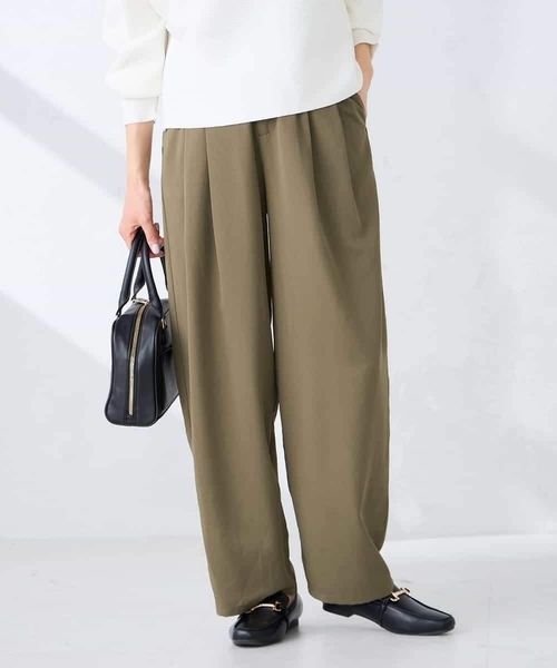 a.v.v(アーヴェヴェ)の「2タックパンツ(その他パンツ・レディース・カーキ/アイボリー・36/38)」の1枚目の写真