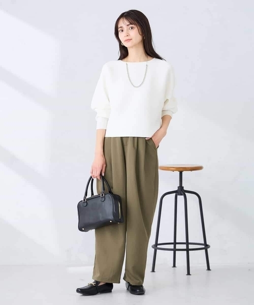 a.v.v(アーヴェヴェ)の「2タックパンツ(その他パンツ・レディース・カーキ/アイボリー・36/38)」の12枚目の写真