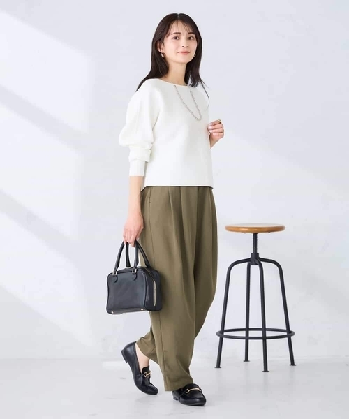 a.v.v(アーヴェヴェ)の「2タックパンツ(その他パンツ・レディース・カーキ/アイボリー・36/38)」の10枚目の写真