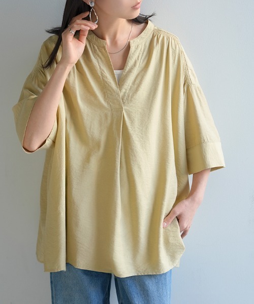 HUG.U(ハグユー)の「涼しい。 スキッパーギャザーブラウス(シャツ/ブラウス・レディース・ブラック/ライトブルー/ホワイト/イエロー・FREE)」の5枚目の写真