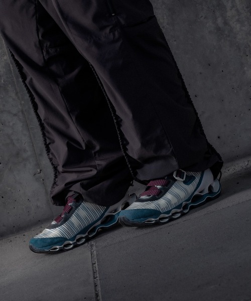 MIZUNO(ミズノ )の「【MIZUNO(ミズノ)】WAVE PROPHECY STRAP2(スニーカー・レディース・ライトグリーン/チャコールグレー・23/25/24)」の12枚目の写真