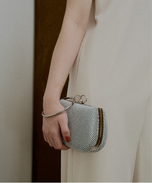 LE'RURE(リルアー)の「Ring handle kirakira bag(ハンドバッグ・レディース・ブラック/シルバー・FREE)」の13枚目の写真