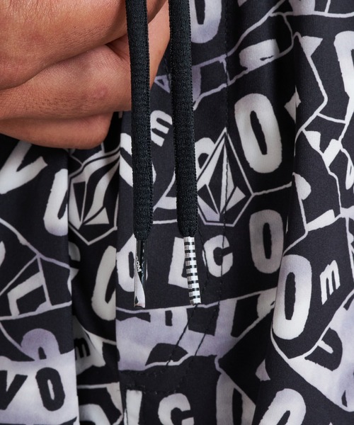 VOLCOM(ボルコム)の「VOLCOM LOGO PRINT JAM TRUNKS 17(その他パンツ・メンズ・ホワイト/ブラウン・M/L)」の4枚目の写真