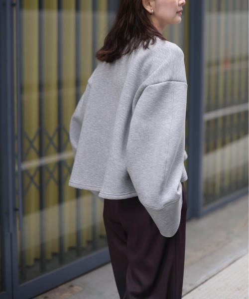 Marient(マリエント)の「Vネックダンボールニットプルオーバー / オーバーサイズトップス(スウェット・レディース・ブラック/グレー・FREE)」の11枚目の写真