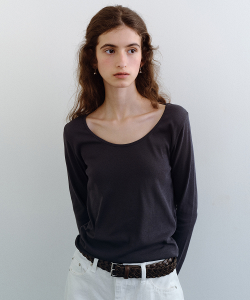 URAGO(ユラーゴ)の「Smooth U-neck t-shirt(Tシャツ/カットソー・レディース・チャコールグレー/ライトグレー/ホワイト/イエロー・FREE)」の7枚目の写真