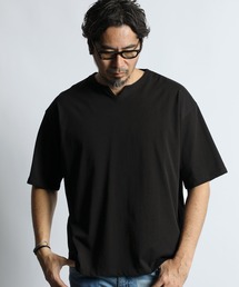 The DUFFER of ST.GEORGE（ザダファーオブセントジョージ）の「SILICON BIO KEY NECK S/SL TEE：シリコンバイオ加工 シルキータッチ キーネックTシャツ（Tシャツ/カットソー）」
