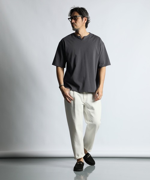 The DUFFER of ST.GEORGE(ザダファーオブセントジョージ)の「SILICON BIO KEY NECK S/SL TEE:シリコンバイオ加工 シルキータッチ キーネックTシャツ(Tシャツ/カットソー・メンズ・チャコールグレー/ブラック/ホワイト・X-LARGE/SMALL/LARGE/MEDIUM)」の9枚目の写真