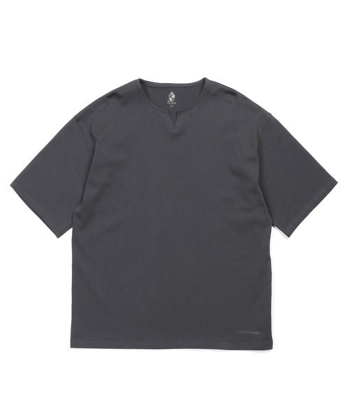 The DUFFER of ST.GEORGE(ザダファーオブセントジョージ)の「SILICON BIO KEY NECK S/SL TEE:シリコンバイオ加工 シルキータッチ キーネックTシャツ(Tシャツ/カットソー・メンズ・チャコールグレー/ブラック/ホワイト・X-LARGE/SMALL/LARGE/MEDIUM)」の14枚目の写真