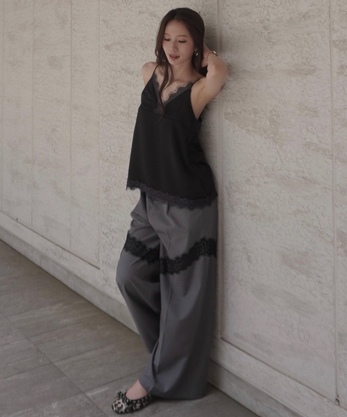 SENEE(セニー)の「satin lace cami tops(サテンレースキャミトップス)(キャミソール・レディース・ブラック/アイボリー・FREE)」の8枚目の写真