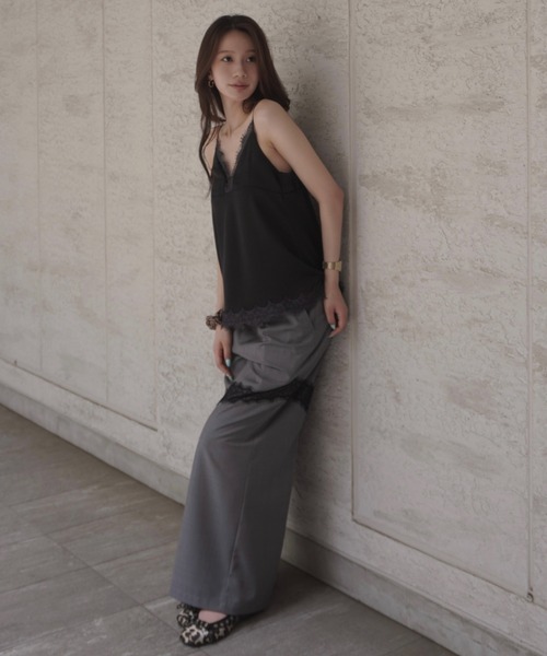 SENEE(セニー)の「satin lace cami tops(サテンレースキャミトップス)(キャミソール・レディース・ブラック/アイボリー・FREE)」の7枚目の写真