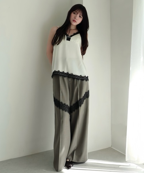 SENEE(セニー)の「satin lace cami tops(サテンレースキャミトップス)(キャミソール・レディース・ブラック/アイボリー・FREE)」の13枚目の写真