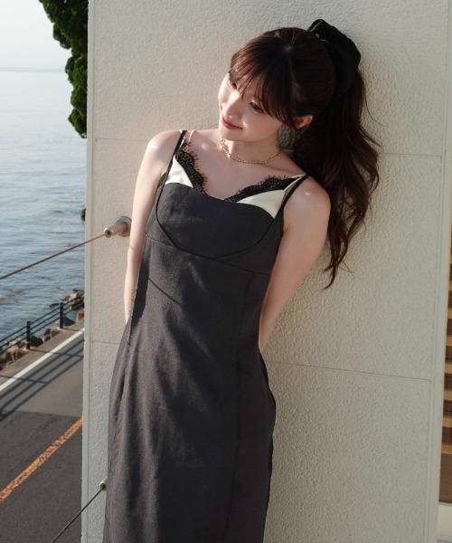SENEE(セニー)の「satin lace cami tops(サテンレースキャミトップス)(キャミソール・レディース・ブラック/アイボリー・FREE)」の14枚目の写真