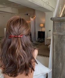 M2SUQARED（エムツースクエア）の「【M2SUQARED/エムツースクエア】ニュアンスカラー リボンヘアクリップ／カラーリボンスリムバレッタ ヘアアクセサリー（バレッタ/ヘアクリップ）」