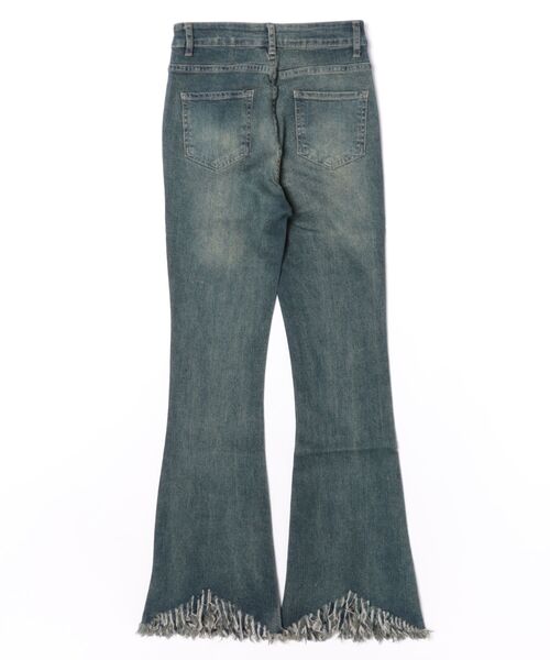L LABEL(エルラベル)の「フリンジ裾加工フレアデニムパンツ(デニムパンツ・レディース・ライトブルー/インディゴブルー・M-L/S-M)」の14枚目の写真